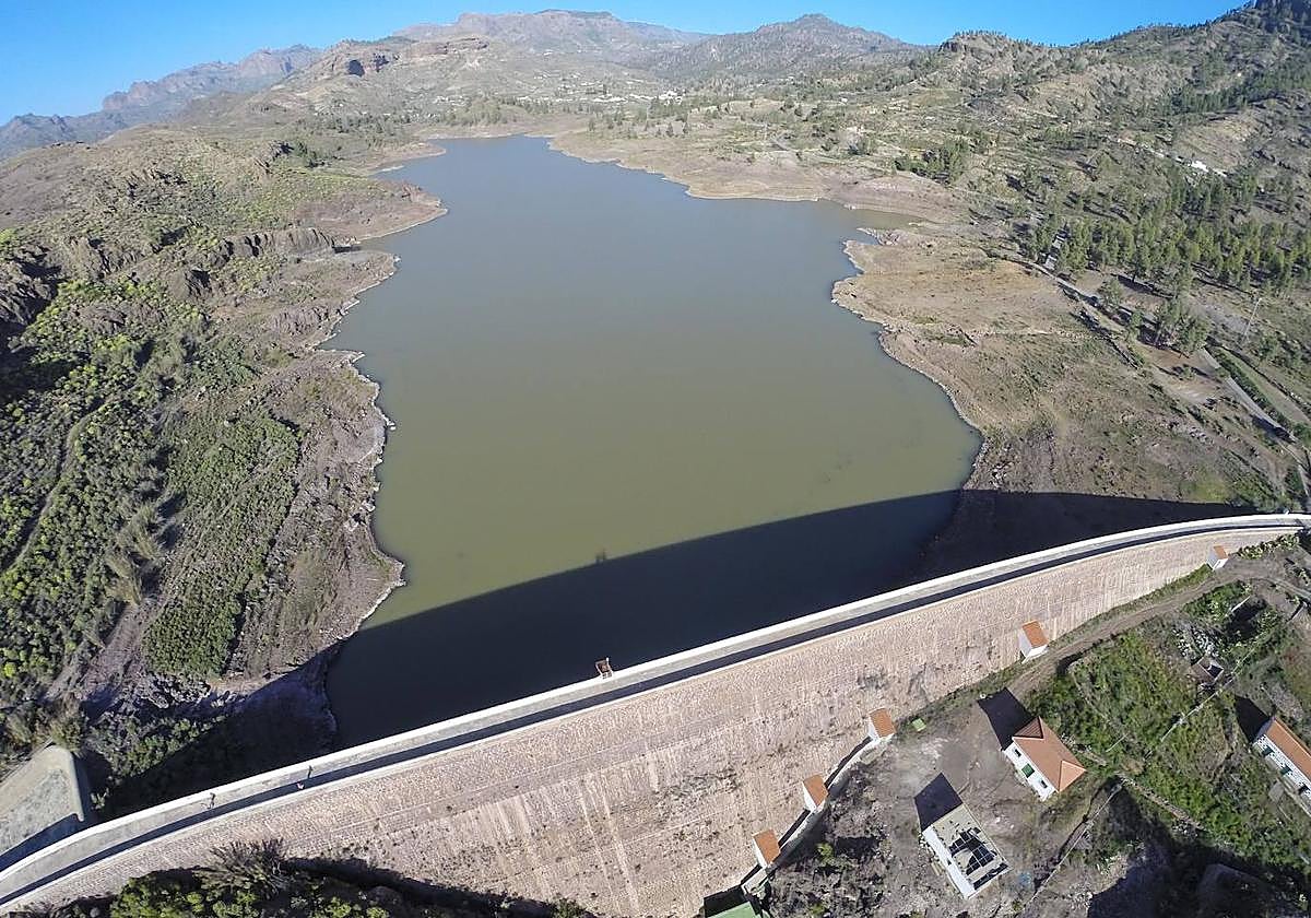 Foto de archivo de la presa de Chira.