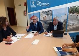 El vicepresidente insular, Augusto Hidalgo, en el consejo del Consorcio de Vivienda.