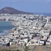 La compraventa de vivienda cae un 40% en Canarias el último mes