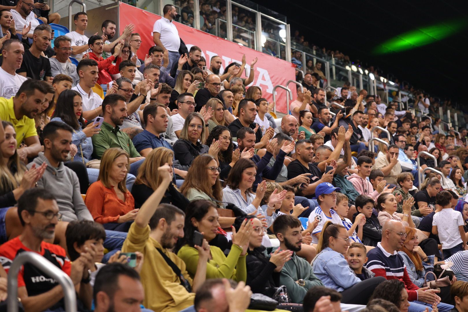 Las maniobras imposibles del Lleides Freestyle Show triunfan en Gran Canaria