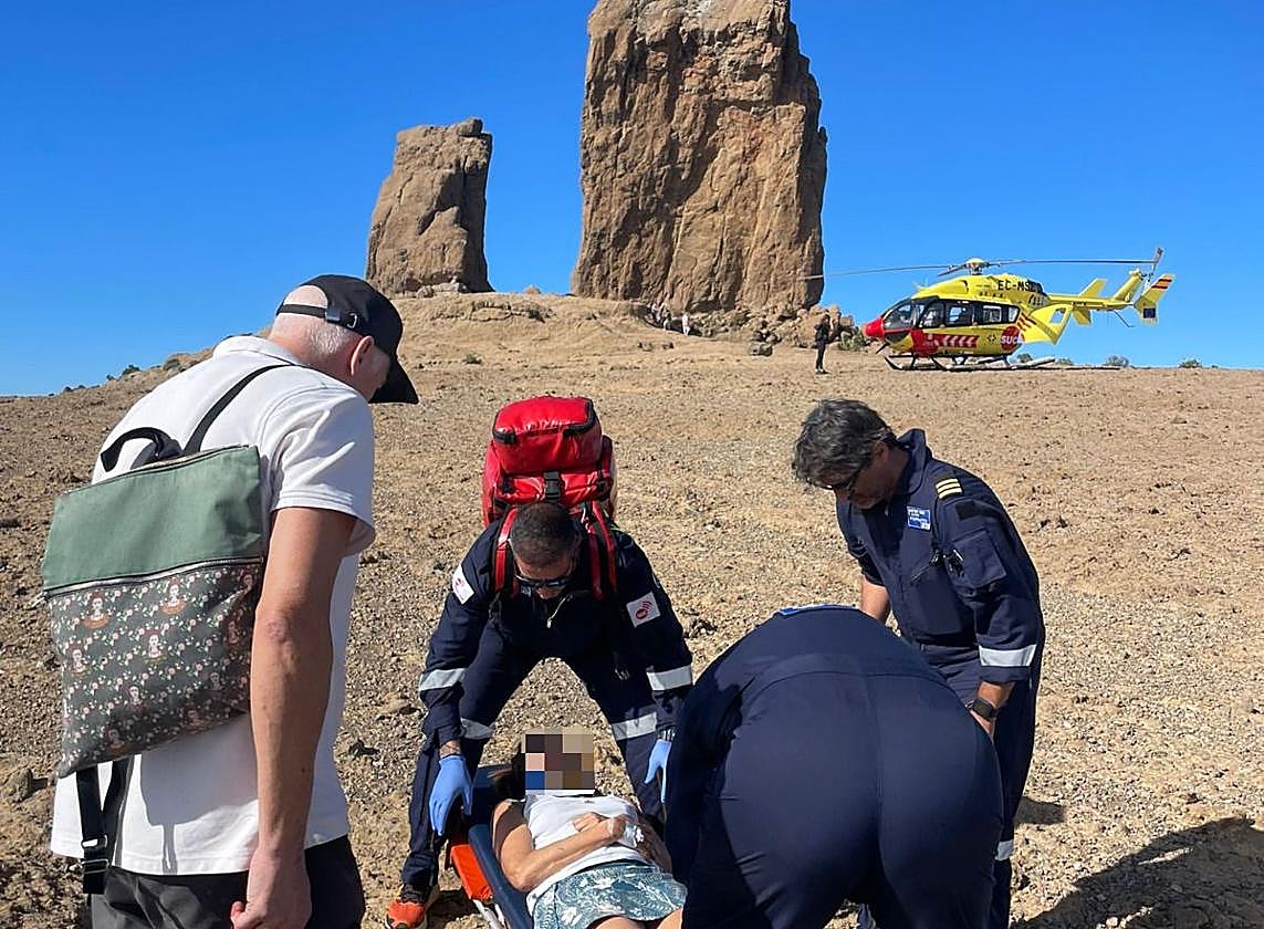 Imagen de una de las dos mujeres heridas en la zona del Roque Nublo.