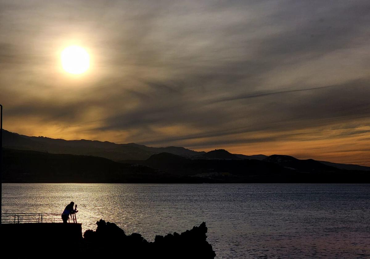 Canarias dice adiós a la calima y da la bienvenida al viento