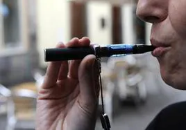 Canarias gravará el vapeo y los cigarrillos electrónicos para evitar la iniciación al hábito entre los jóvenes