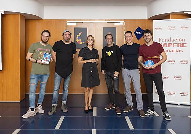 Guacimara Medina, con los actores de Ron Lalá.