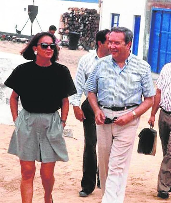 Imagen secundaria 2 - El repaso a la trayectoria vital de Jerónimo Saavedra.