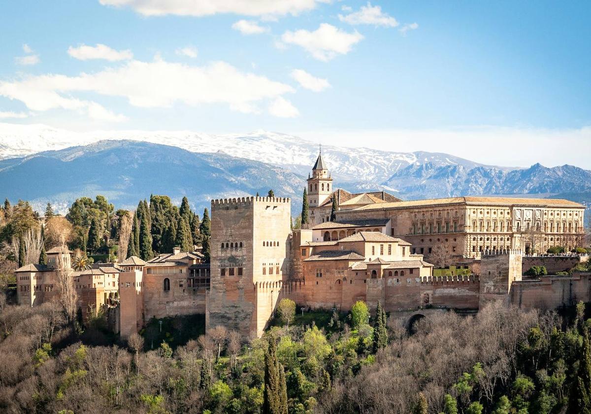 Granada, un destino rebosante de alicientes