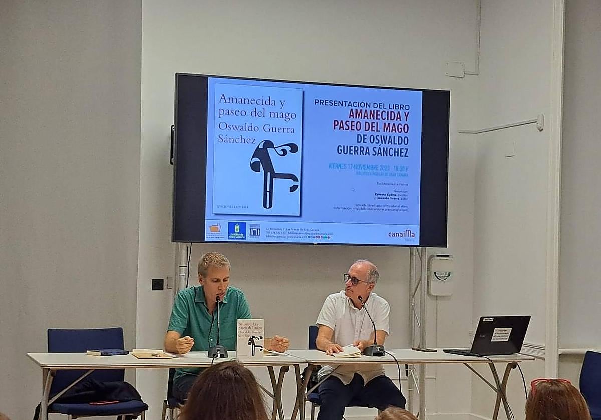 Un momento de la presentación del libro, en la Biblioteca Insular.