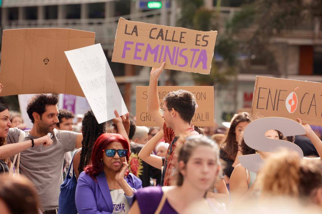 El feminismo canario se moviliza en la capital grancanaria