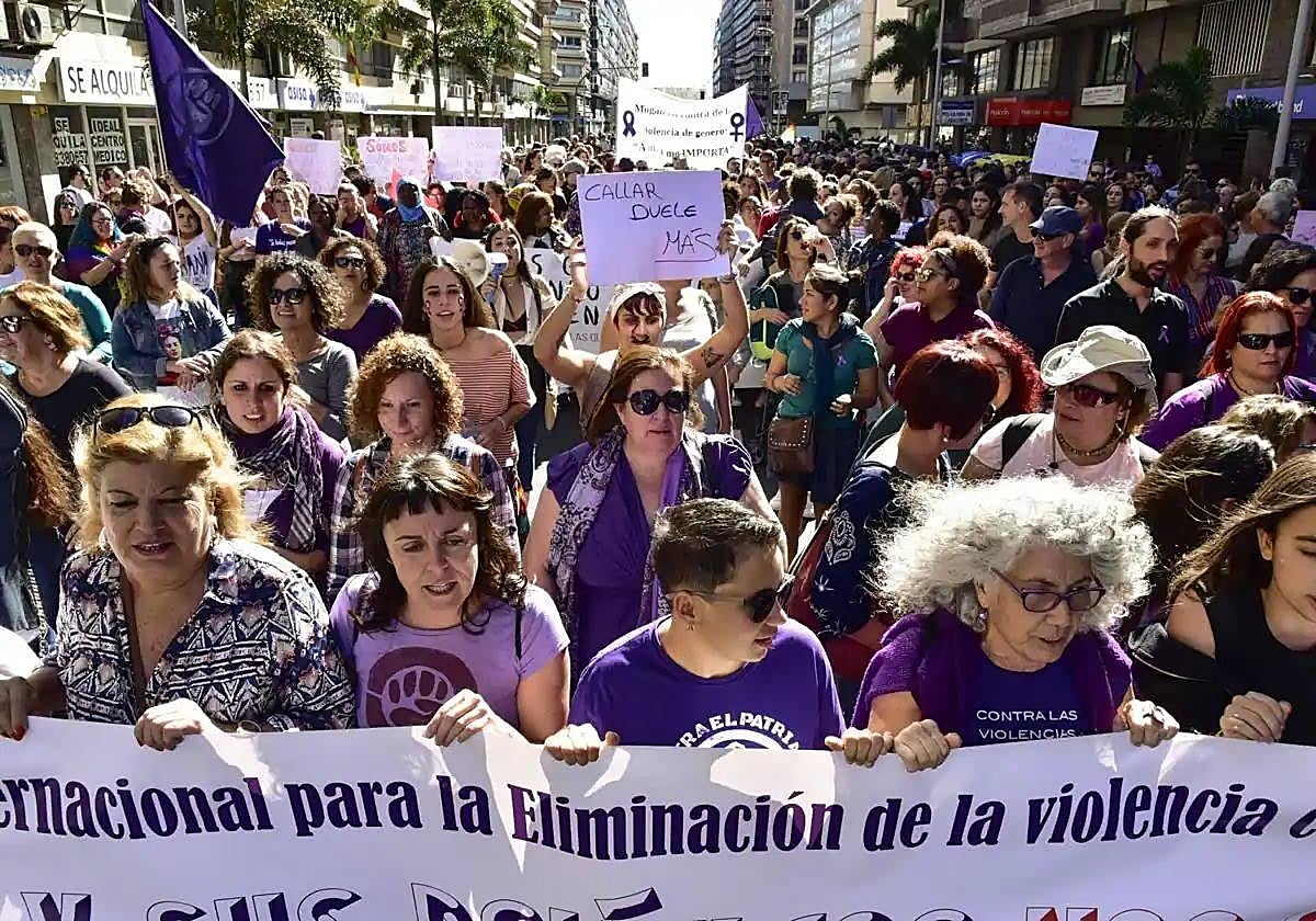 El feminismo canario llama hoy a la movilización en la calle bajo el lema de 'Se acabó'