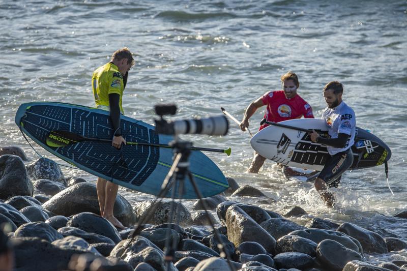 Olas, acción y paddle surf en El Lloret
