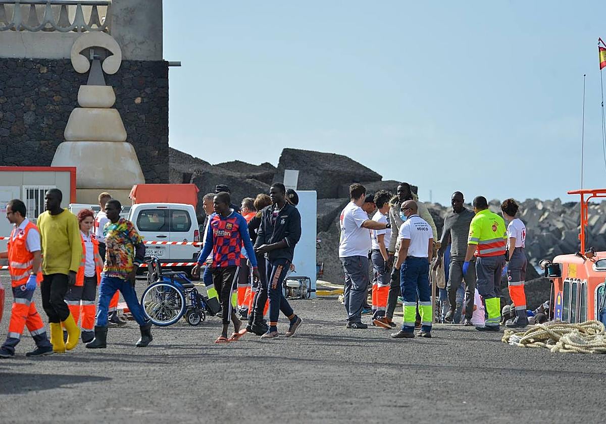 Llegada de migrantes a la isla de El Hierro.