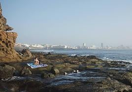 Un momento del rodaje en El Confital, en la tarde el pasado lunes.