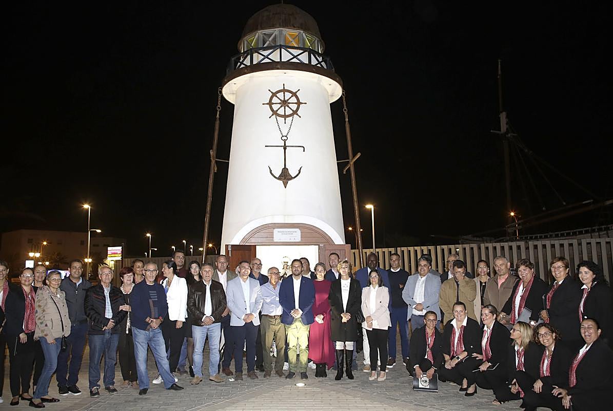 Momento del homenaje de este martes.