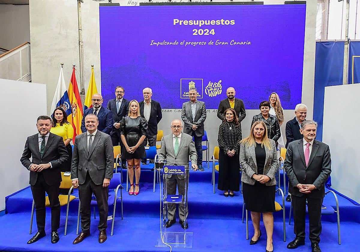 El Gobierno del Cabildo de Gran Canaria está conformado por 10 consejeros y 6 consejeras.