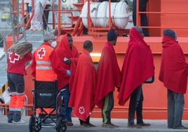 Rescatan tres pateras con 139 migrantes en aguas de Lanzarote y Fuerteventura en las últimas horas