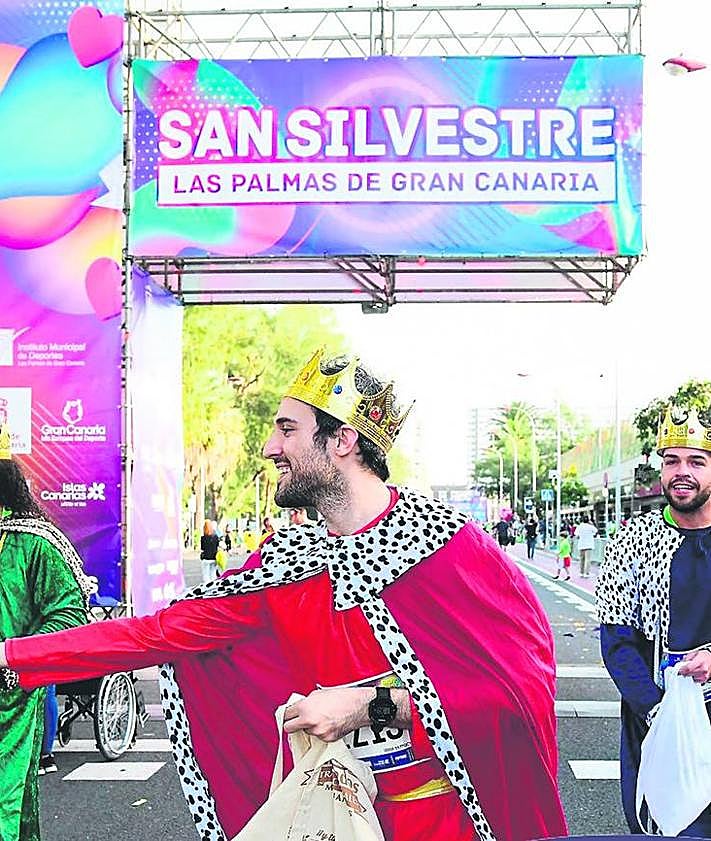 Imagen secundaria 2 - La San Silvestre tendrá en HPS el servicio médico oficial de la carrera más divertida y solidaria del 2023