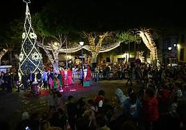 Guía da el pistoletazo de salida a las fiestas navideñas con su encendido