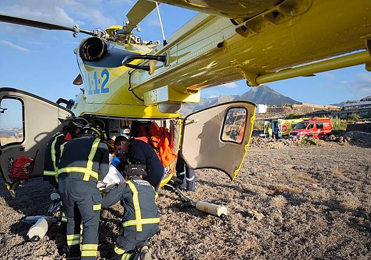 Grave tras sufrir una caída en la costa de La Laguna