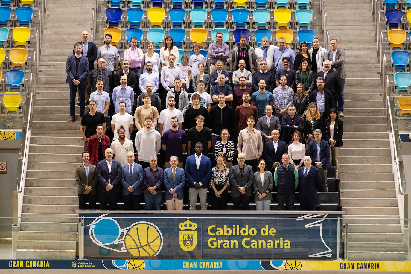 El Granca celebra su tradicional cóctel navideño