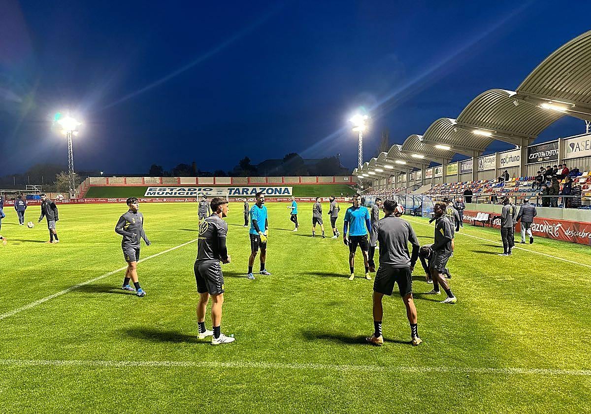 Imagen del entrenamiento desarrollado por la UD en la localidad aragonesa de Tarazona este martes.