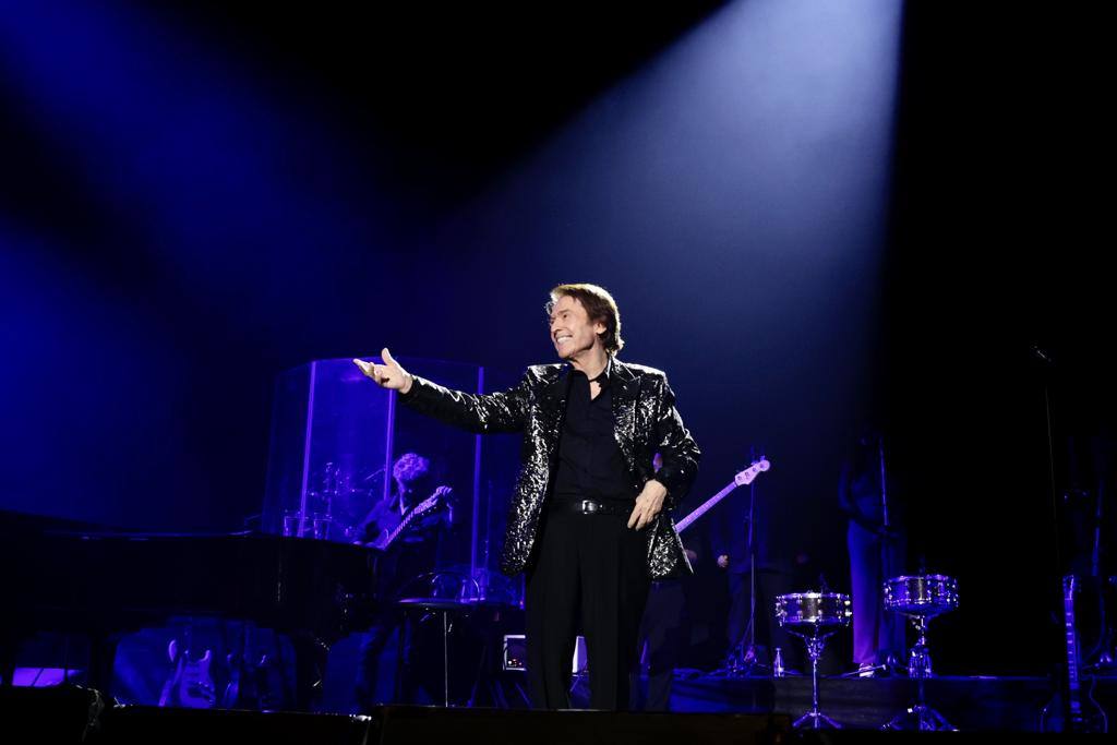 El público grancanario y su &#039;gran noche&#039; con Raphael, en imágenes