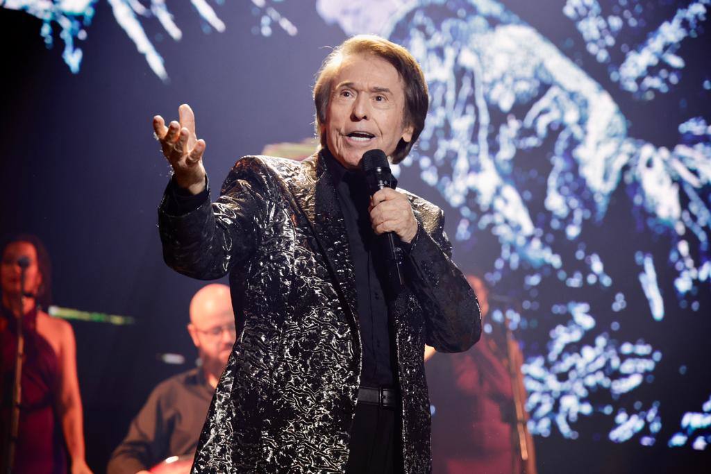 El público grancanario y su &#039;gran noche&#039; con Raphael, en imágenes