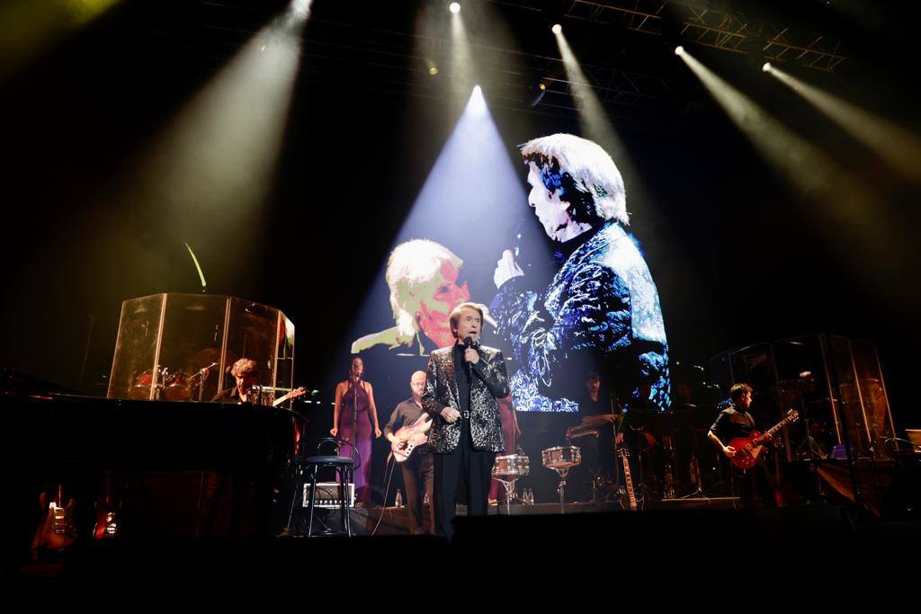 El público grancanario y su &#039;gran noche&#039; con Raphael, en imágenes
