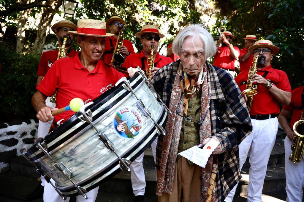 Un brindis por los 90 años de Dámaso