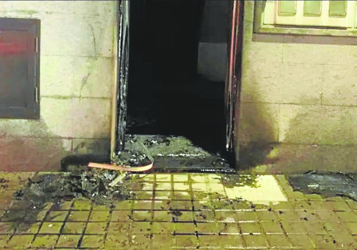 Imagen de la fachada de la vivienda tras el suceso.