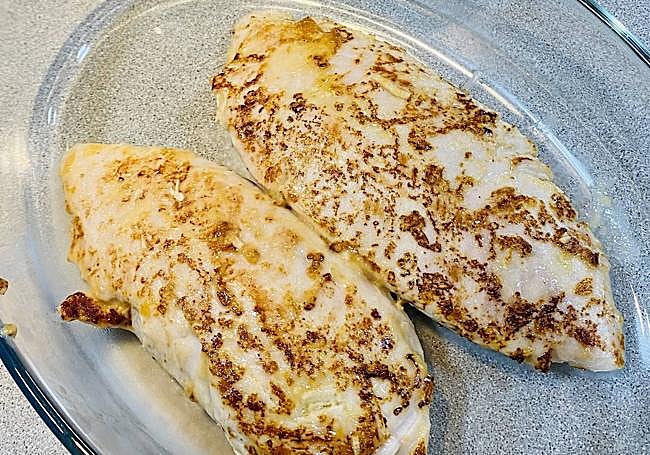 Dispondremos los solomillos en una fuente para horno