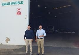 Autoridades visitando las instalaciones que se están mejorando.