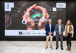 Miguel Hidalgo, en el centro, en la presentación de la tercera edición de ExpoAgro.