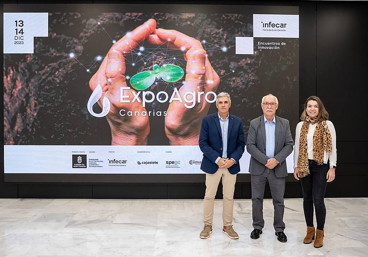 Miguel Hidalgo, en el centro, en la presentación de la tercera edición de ExpoAgro.