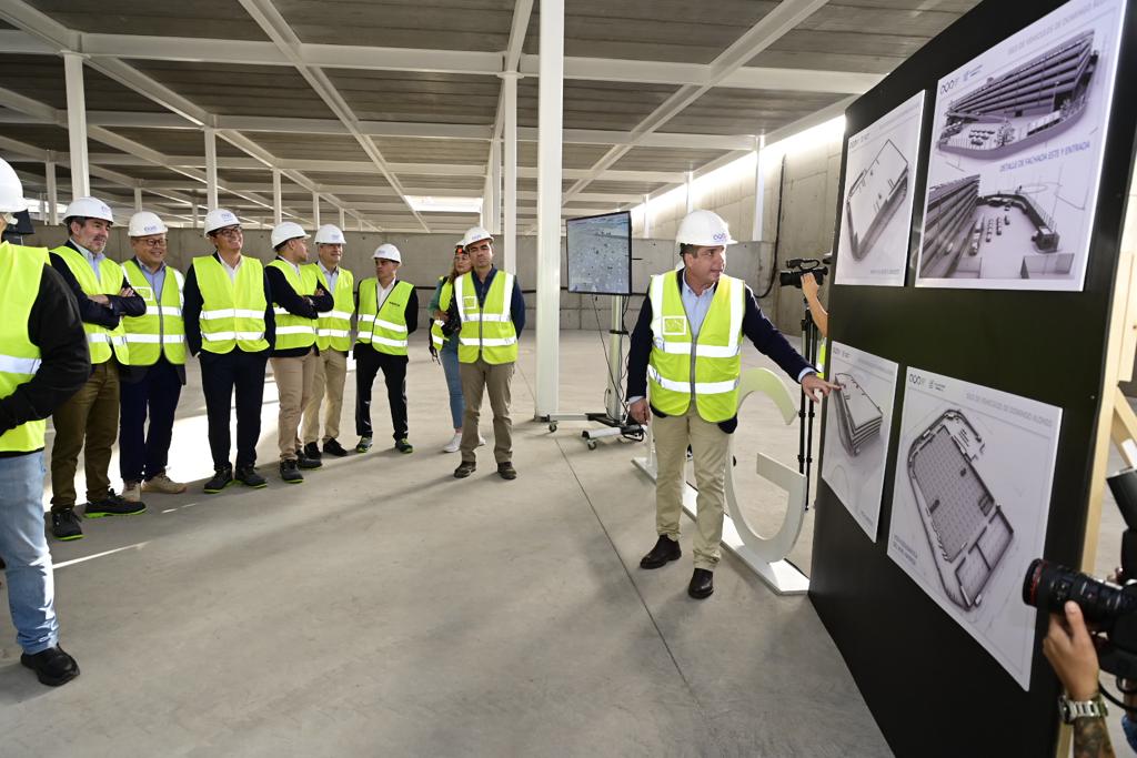 La visita de Clavijo al puerto de La Luz, en imágenes