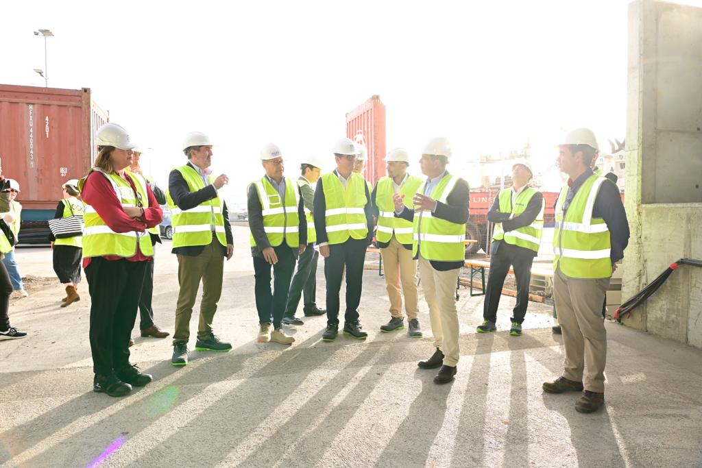 La visita de Clavijo al puerto de La Luz, en imágenes