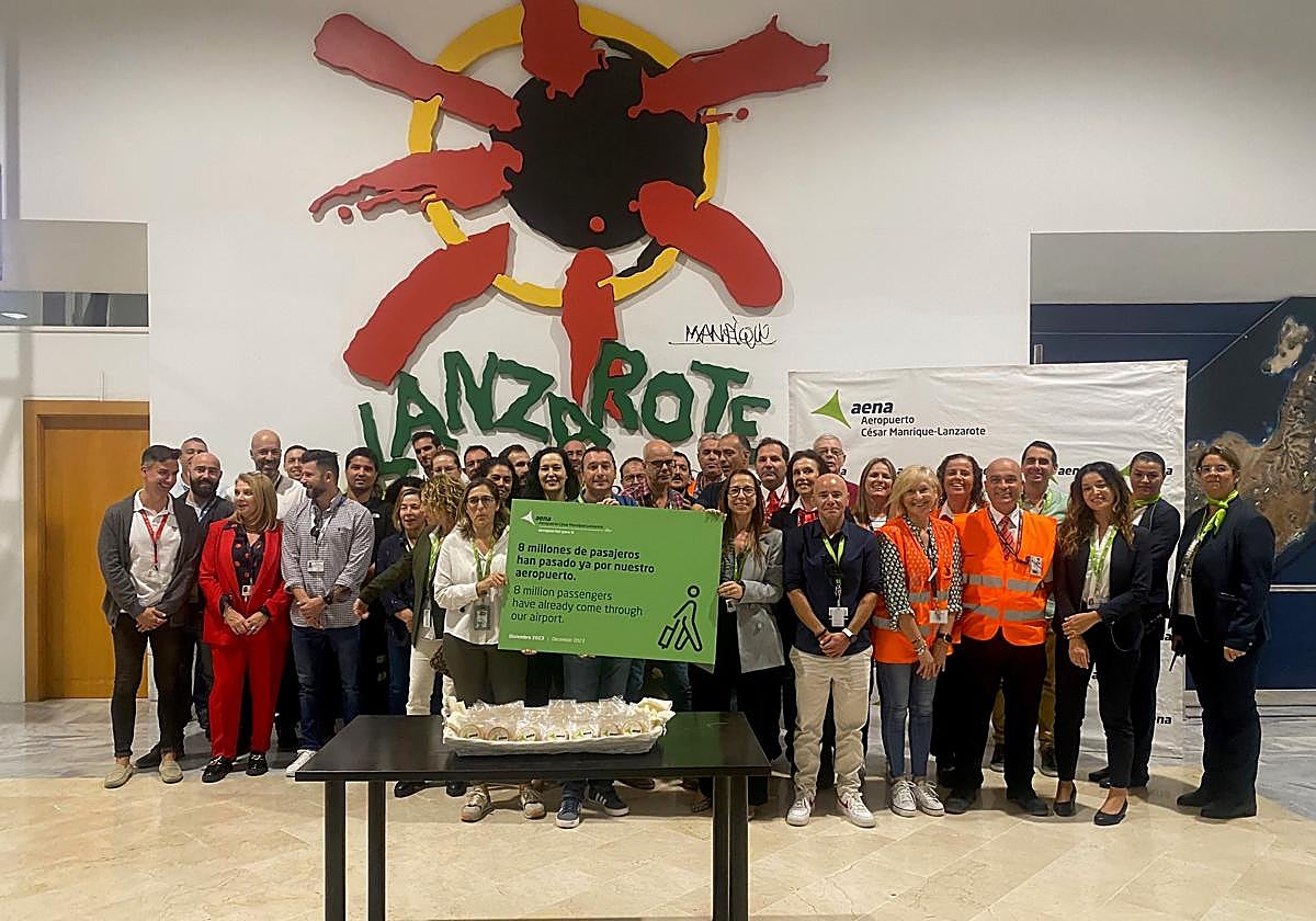 Reconocimiento al viajero 8 millones en Lanzarote.