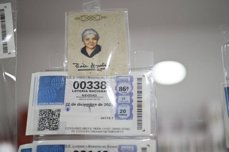 Los canarios buscan la suerte con la lotería de Navidad