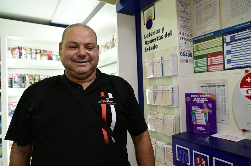 Los canarios buscan la suerte con la lotería de Navidad