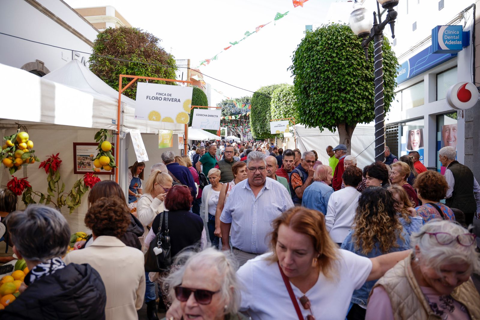Telde se tiñe de un naranja sabroso