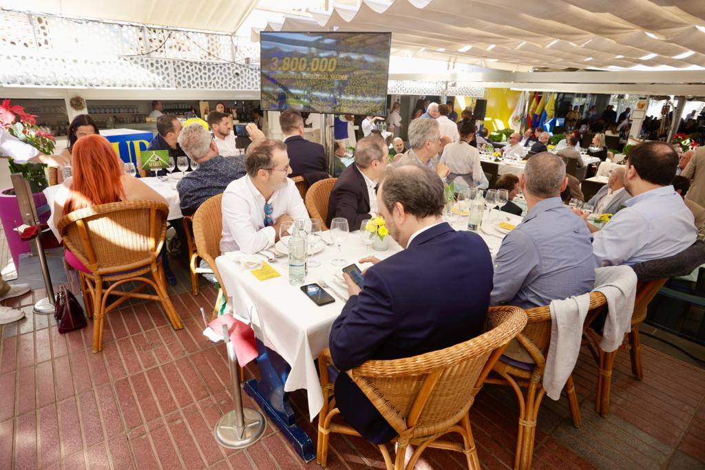 La UD Las Palmas ofrece su tradicional cóctel de Navidad