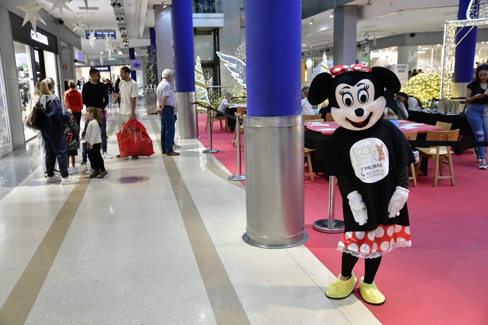 Frenesí comercial en Navidad