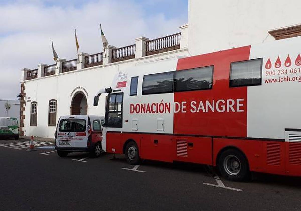 Imagen de archivo una unidad móvil del ICHH.