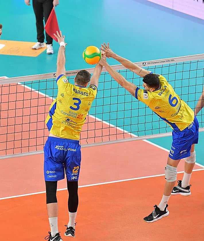 Imagen secundaria 2 - Victoria de prestigio para el Guaguas en Alemania que le permite soñar (0-3)