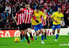 Uno de los momentos del partido.
