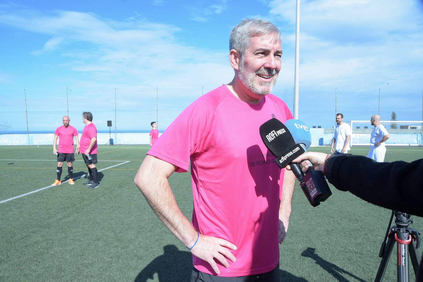 Clavijo, todo un futbolista en un encuentro solidario