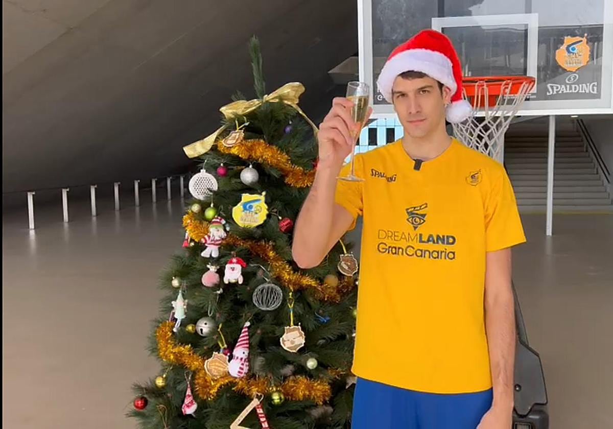 Nicolás Brussino felicita la Navidad a los lectores de CANARIAS7 y a la afición del Dreamland Gran Canaria