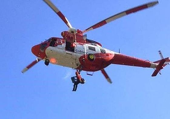 Imagen de un helicóptero del GES.