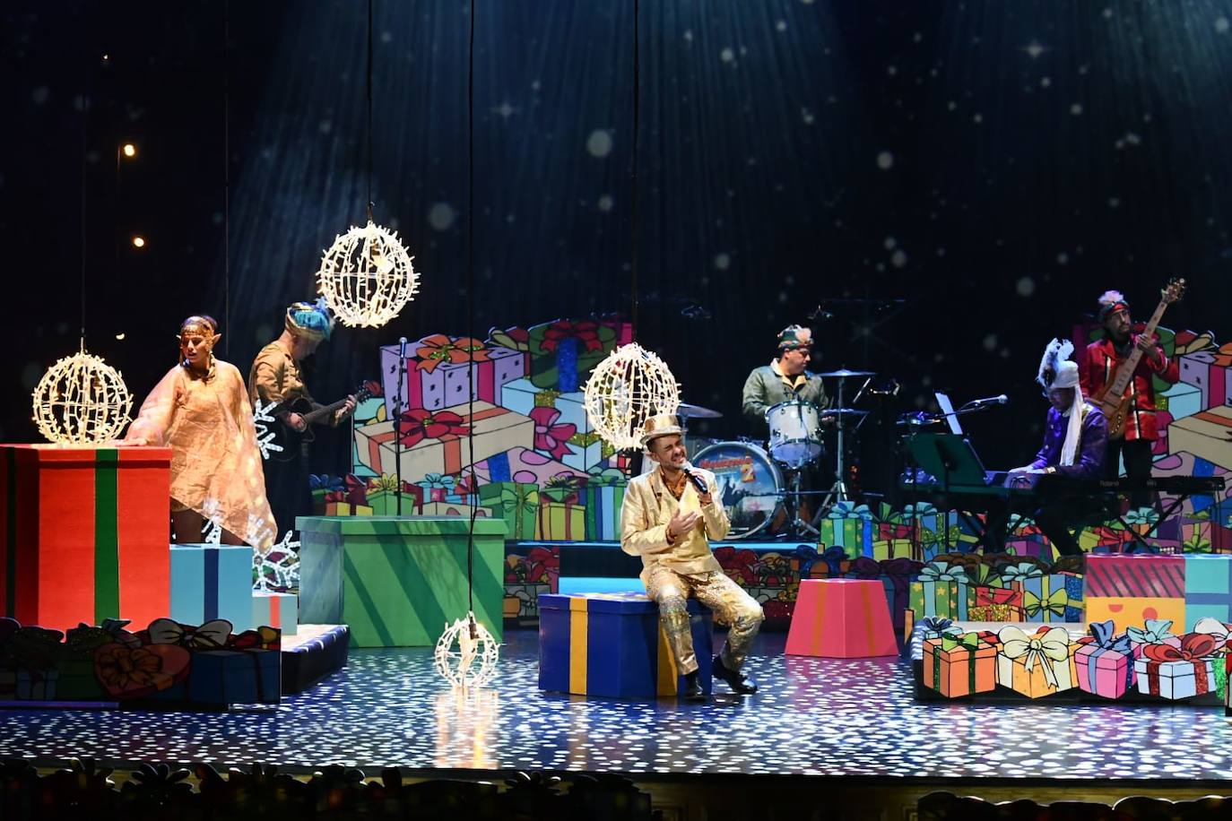 &#039;Navidonia 2&#039; llena el Pérez Galdós con su espectáculo navideño