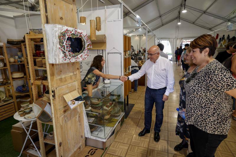Fotos: 94 profesionales se dan cita en la Feria de Artesanía de San Telmo