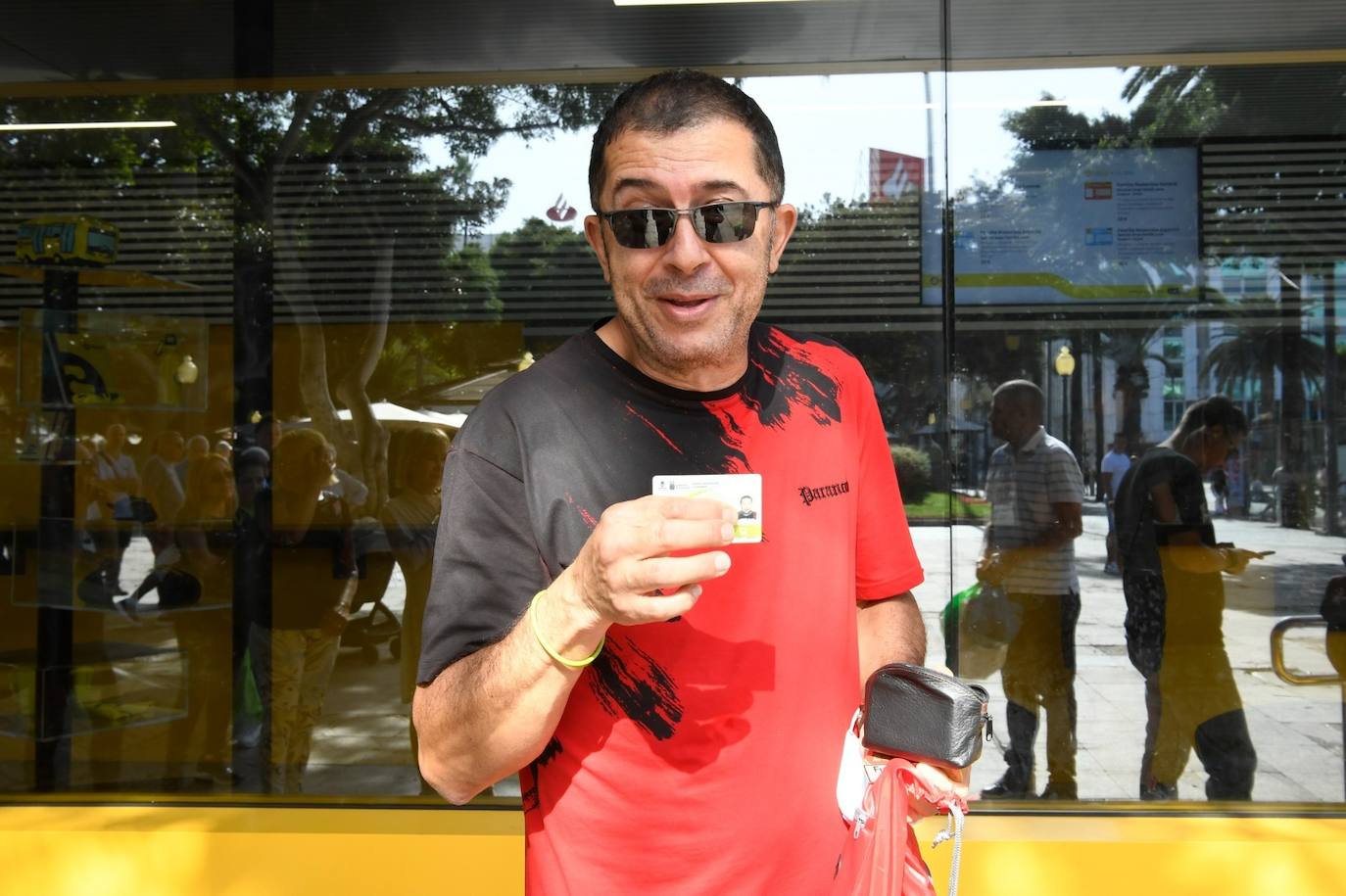 Fotos: Colas en la estación de Santa Catalina por la gratuidad de los bonos